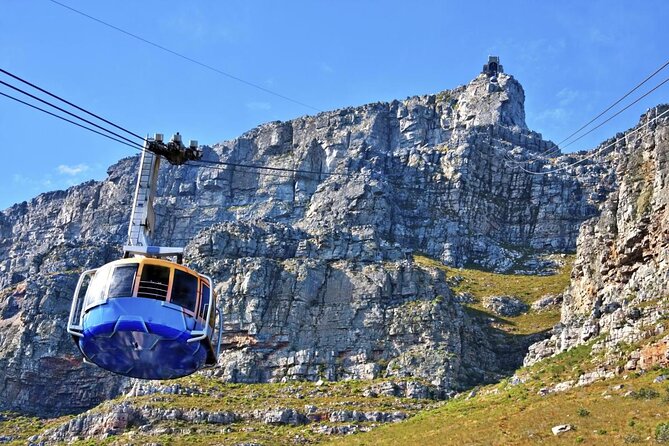 Table Mountain aerial cableway above Cape Town
